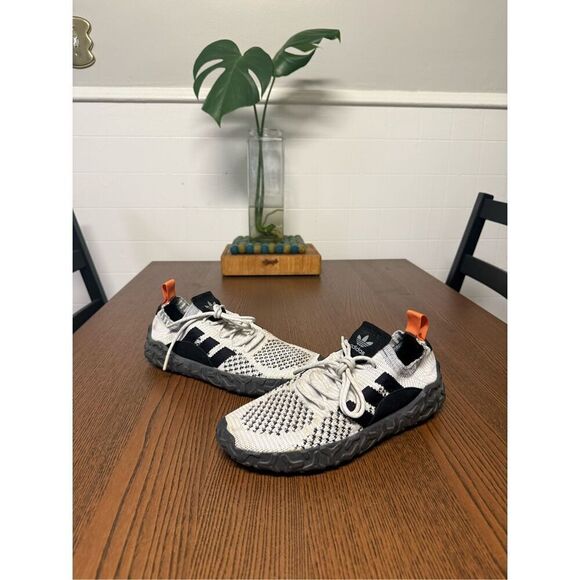 ADIDAS F22 used sneakers size 9 - Picture 6 of 8